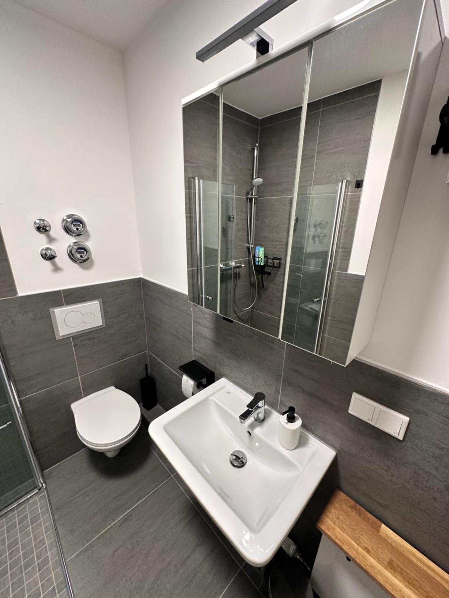 Zentrales Apartment Mit Parkplatz Hockenheim Ngoại thất bức ảnh